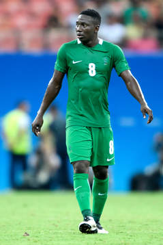 Nigerias Oghenekaro Etebo i fotbollsmatchen mellan Nigeria