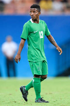 Nigerias Popoola Saliu i fotbollsmatchen mellan Nigeria och
