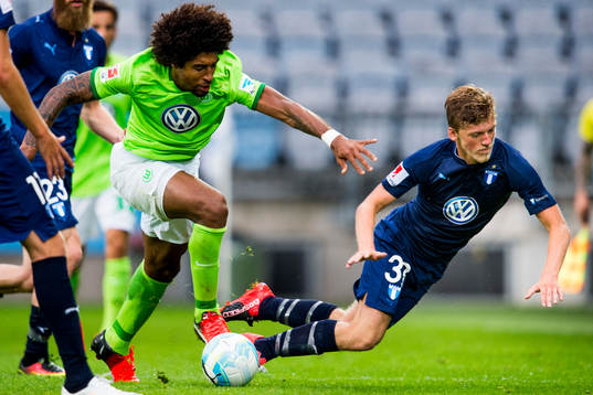 Wolfsburgs Dante och Malmö FFs Teddy Bergqvist