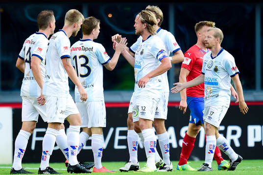 Gefles spelare jublar
