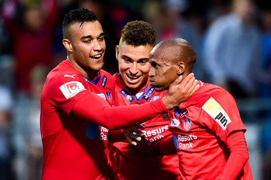 Helsingborgs Tyrell Rusike , Jordan Larsson och Amethyst