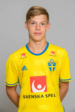 Taylor Silverholt som spelar i P15/01 landslaget i fotboll