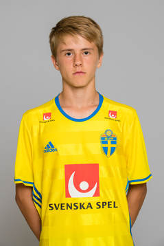 Erik Ahlstrand som spelar i P15/01 landslaget i fotboll