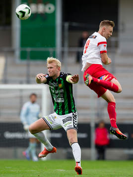 Assyriskas Tim Söderström mot GAIS Carl Nyström