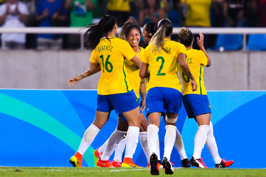 Brasiliens Cristiane jublar