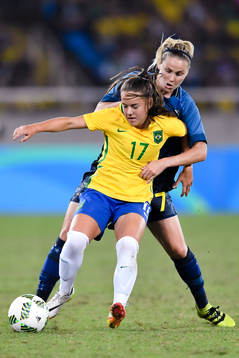 Brasiliens Andressa och Sveriges Lisa Dahlkvist  i