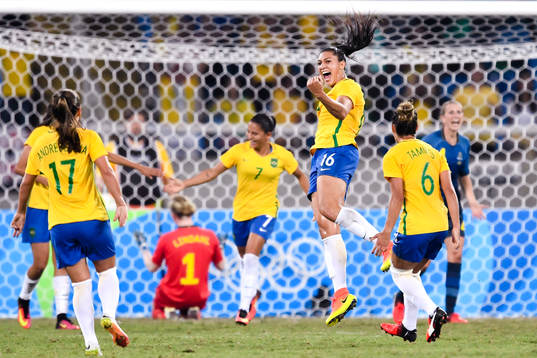 Brasiliens Beatriz jublar