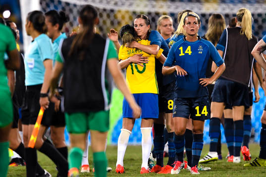 Sveriges Lotta Schelin kramar om Brasiliens Marta