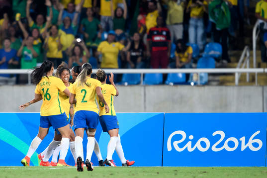 Brasiliens Cristiane jublar