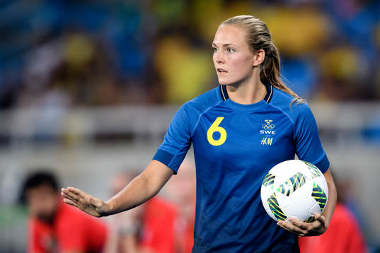 Sveriges Magdalena Ericsson i fotbollsmatchen mellan