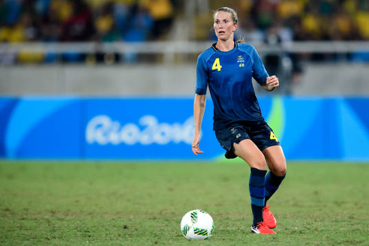 Sveriges Emma Berglund i fotbollsmatchen mellan Brasilien