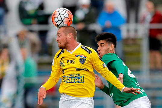 Falkenbergs Christoffer Carlsson och Jönköpings Alejandro