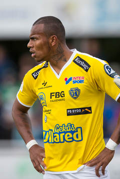 Falkenbergs Felipe Carvalho deppar
