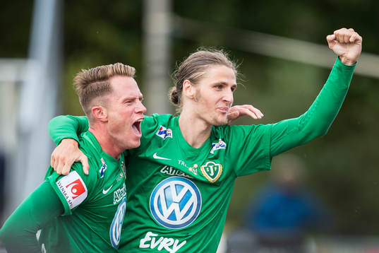 Bläddra bland fler bilder av Fotboll, Allsvenskan, Falkenberg - Jönköping