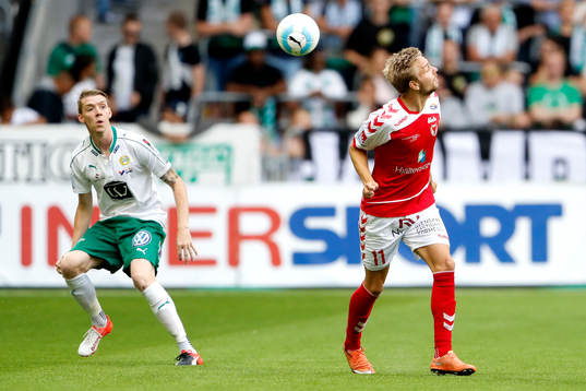 Hammarbys Birkir Már Saevarsson och Kalmars Jonathan Ring