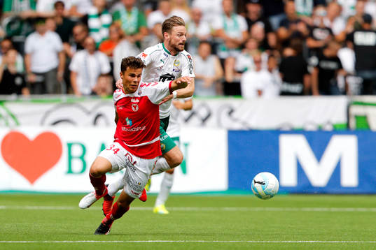 Kalmars Herman Hallberg och Hammarbys Arnór Smárason