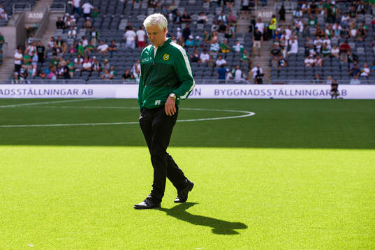 Hammarbys tränare Nanne Bergstrand innan fotbollsmatchen i