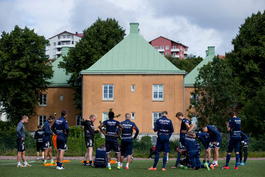 IFK Göteborg samlade runt tränare Jörgen Lennartsson