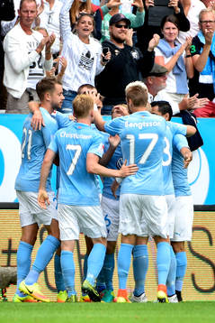 Malmö FFs Magnus Wolff Eikrem jublar med lagkamraterna
