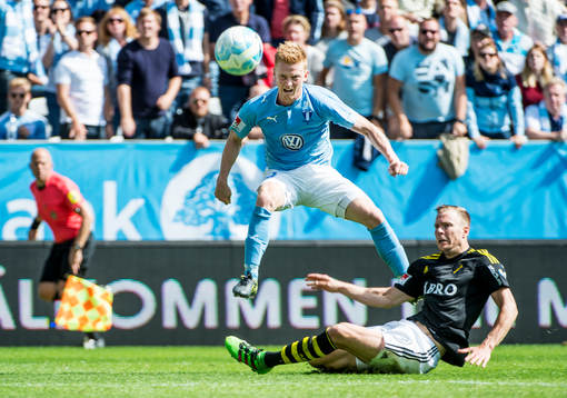 s Per Karlsson, slår in 2-0