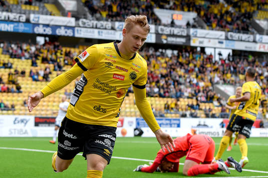 Elfsborgs Simon Hedlund jublar