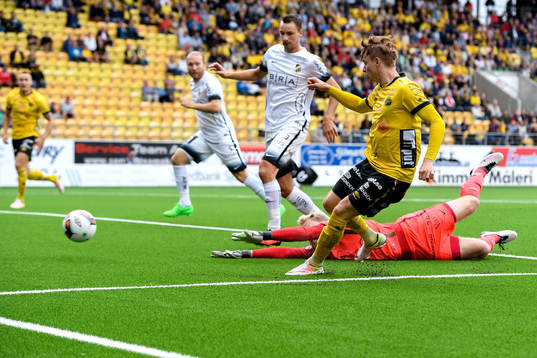 Elfsborgs Simon Hedlund gör 1-0