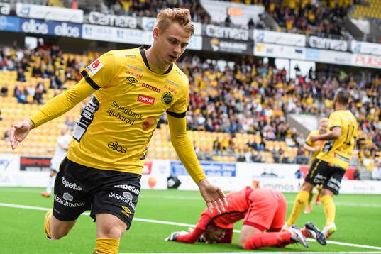 Elfsborgs Simon Hedlund jublar