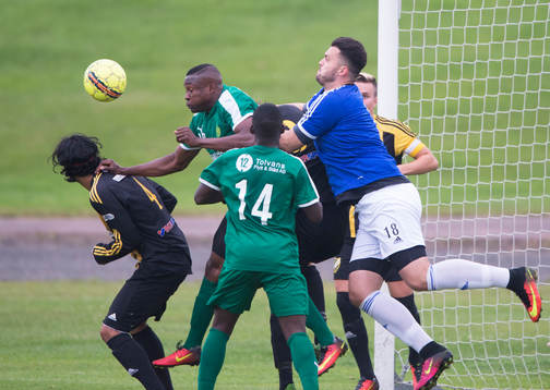 IFK Hässleholms Krenar Ejupi i matchen i division 2 mellan