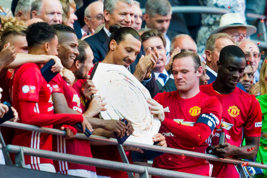 Manchester Uniteds Zlatan Ibrahimovic och Wayne Rooney med