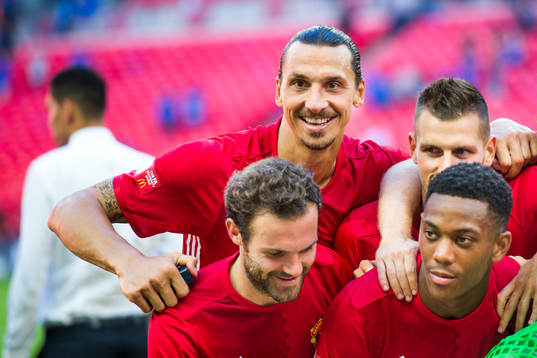Manchester Uniteds Zlatan Ibrahimovic firar segern med