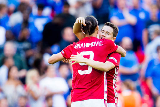 Manchester Uniteds Zlatan Ibrahimovic jublar