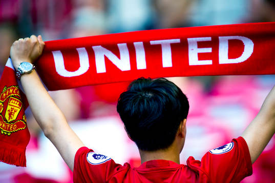 En Manchester United supporter med en holdup