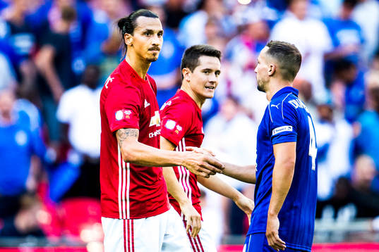 Manchester Uniteds Zlatan Ibrahimovic och Leicester Citys