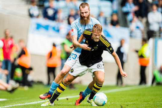 s Daniel Sundgren i duell
