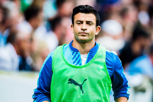 Malmö FFs Behrang Safari värmer upp