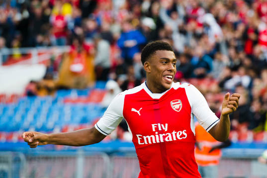 Arsenals Alex Iwobi jublar