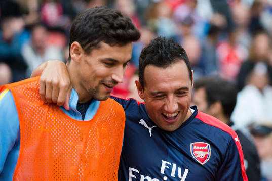 Manchester Citys Jesus Navas och Arsenals Santi Cazorla