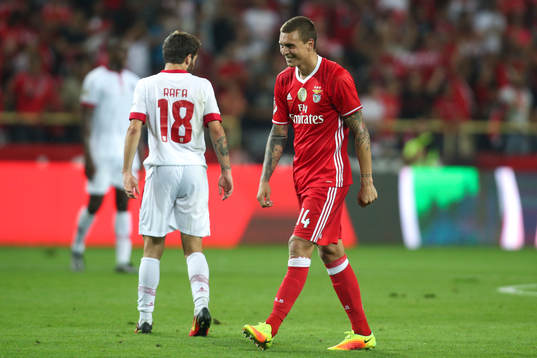 Bläddra bland fler bilder av Fotboll, Portugisiska Ligan, Victor Nilsson Lindelöf, Benfica