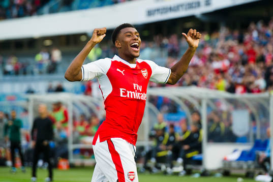 Arsenals Alex Iwobi jublar