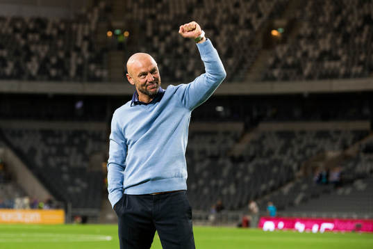 Djurgårdens tränare Mark Dempsey jublar