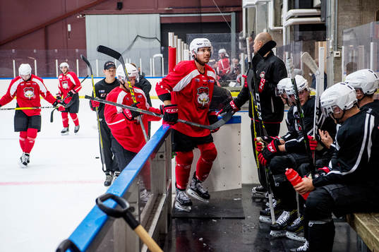 Ishockeylaget Malmö Redhawks ispremiär