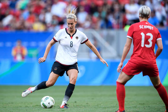 Tysklands Lena Goessling i fotbollsmatchen mellan Tyskland
