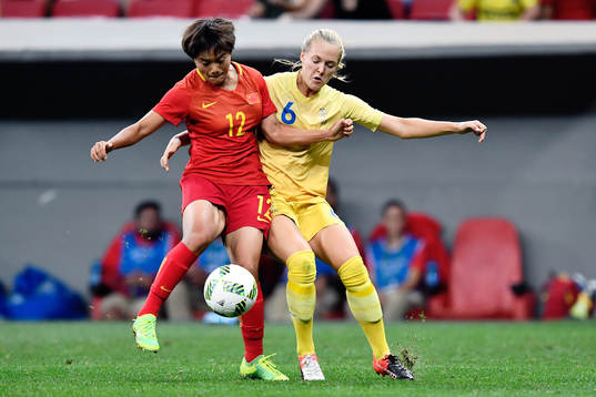 Kinas Shuang Wang och Sveriges Magdalena Ericsson i