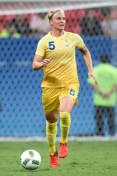 Sveriges Nilla Fischer i fotbollsmatchen mellan Kina och