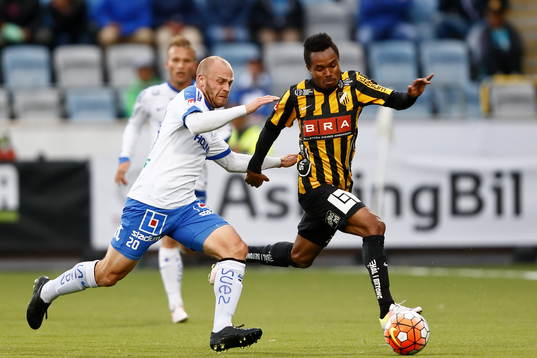 Norrköpings Daniel Sjölund och Häckens Nasiru Mohammed