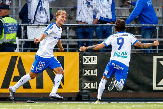 Norrköpings Sebastian Andersson jublar