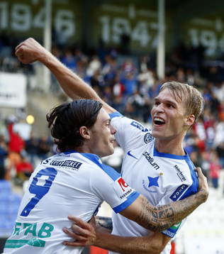 Norrköpings Sebastian Andersson (till höger) och David