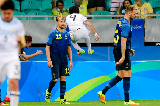 Sveriges Jacob Une Larsson och Alexander Milosevic deppar