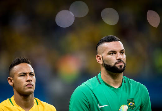 Brasiliens Neymar och målvakt Weverton