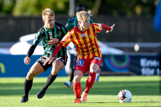 Varbergs Elias Andersson och Syrianskas Viktor Wernersson